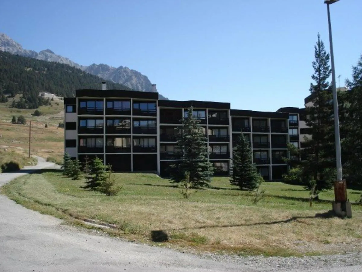 Studio Renove Pour 3 Au Centre De Montgenevre Avec Parking - Fr-1-266-166 Apartment